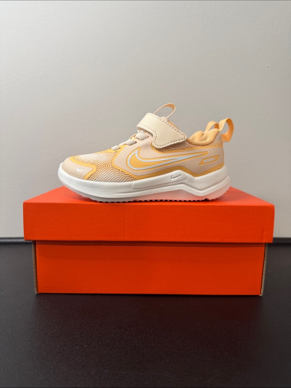 Nike Cosmic Runner Guava Ice/Summit White Toddler Size 7C New NIB